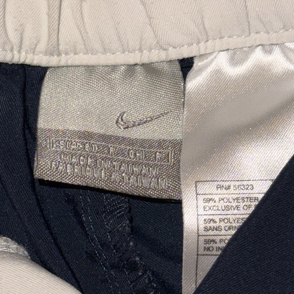 Nike 71  navy and white zip up shorts - Picture 3 of 5